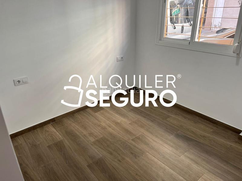 Foto 5e5bda71-139e-40b8-b11c-b483e673dbcd. Alquiler piso  c diego de vergara en Los Castillejos - La Trinidad Málaga