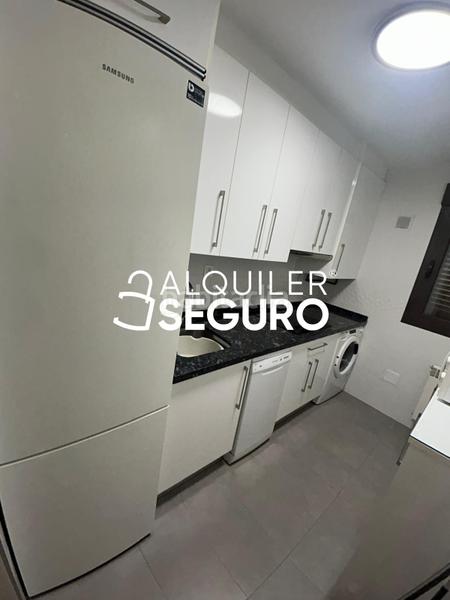 Foto 35eadefe-3926-496c-81f3-ebbf24c5e872. Location attique avec chauffage dans San Miguel Armilla