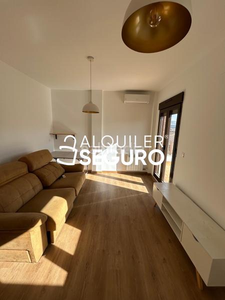 Foto 4553be99-7802-42c0-8112-cea778791e79. Location attique avec chauffage dans San Miguel Armilla