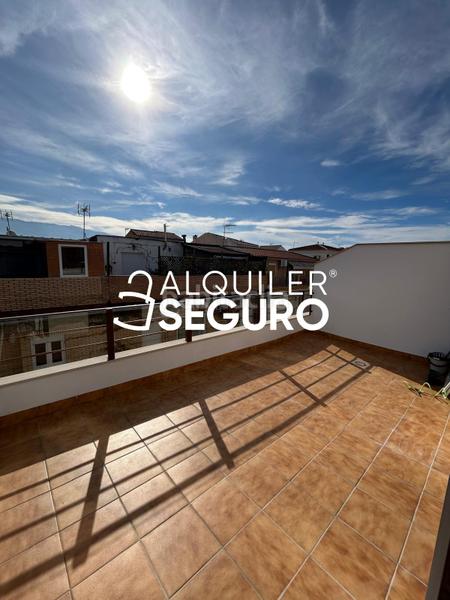 Foto d354135e-3655-4d92-b2f0-061e0432f3c9. Location attique avec chauffage dans San Miguel Armilla