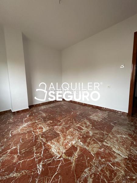 Foto 50ac0452-b89e-49b7-b53c-5ad9bac4e363. Rent flat with heating parking in Pajaritos Granada