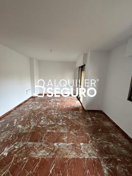 Foto 50d08c7a-2b38-44a1-a6d5-77573920eeb6. Rent flat with heating parking in Pajaritos Granada