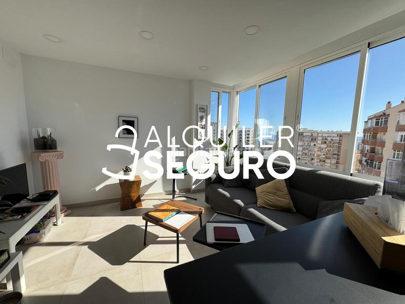 Foto 25a3fa4a-1c98-4e3e-addf-8ebe0b7ec78b. Rent studio with pool in Manantiales-Estación de Autobuses Torremolinos