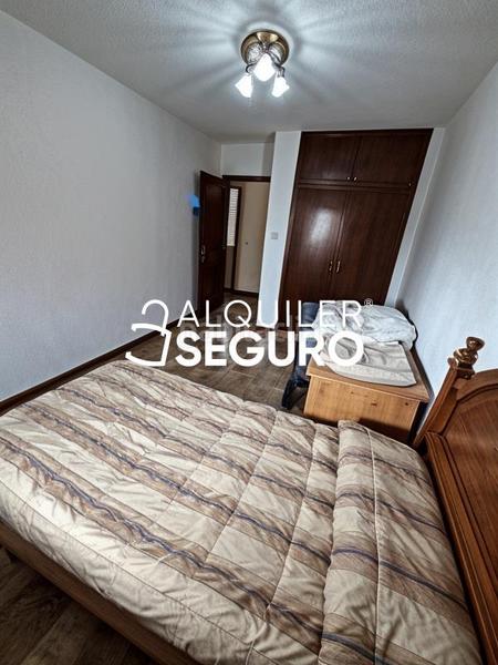 Foto afbb9352-2b69-4506-9a0a-956e2126f213. Alquiler piso  av. andalucia en Cerrillo de Maracena - Periodistas Granada