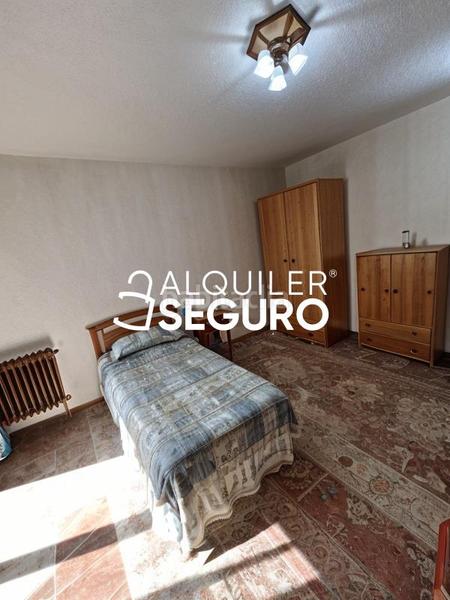 Foto 04e9efed-37bb-4478-8d19-4ca9e3b17c99. Rent flat with heating parking in Cerrillo de Maracena - Periodistas Granada