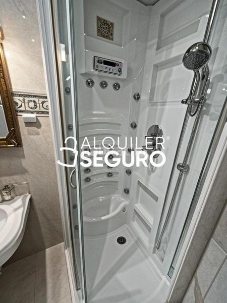 Foto 2a2a015b-477c-4b1f-82e7-ce298a39a800. Rent flat with heating parking in Cerrillo de Maracena - Periodistas Granada