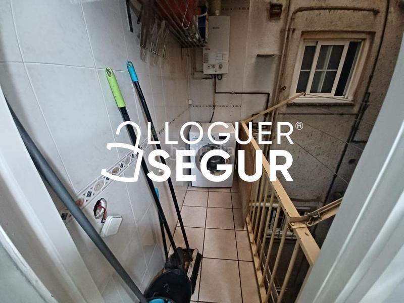 Foto 5f254d08-9fc8-4cc8-93f5-95e843e360ec. Alquiler piso  c monturiol en El Raval Santa Coloma de Gramenet