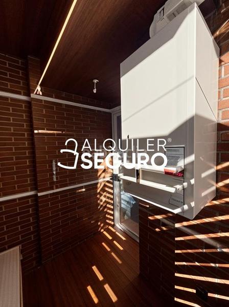 Foto 1812de13-4401-41f0-ba5f-c58458c12514. Location appartement avec chauffage piscine dans Pinar del Rey Madrid