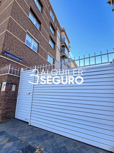 Foto 3b12bc6c-a986-4688-b80c-5f29d31c76c6. Miete etagenwohnung mit heizung pool in Pinar del Rey Madrid