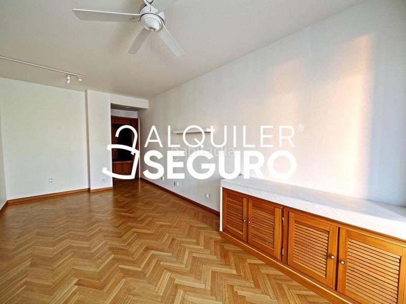 Foto 972c6d32-0f4b-4393-84b5-1e3dad3cd483. Miete etagenwohnung mit heizung pool in Pinar del Rey Madrid