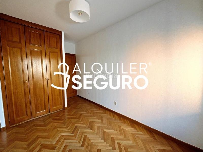 Foto 06fddb17-312b-4b7c-aa68-76e4266dd035. Rent flat with heating pool in Pinar del Rey Madrid