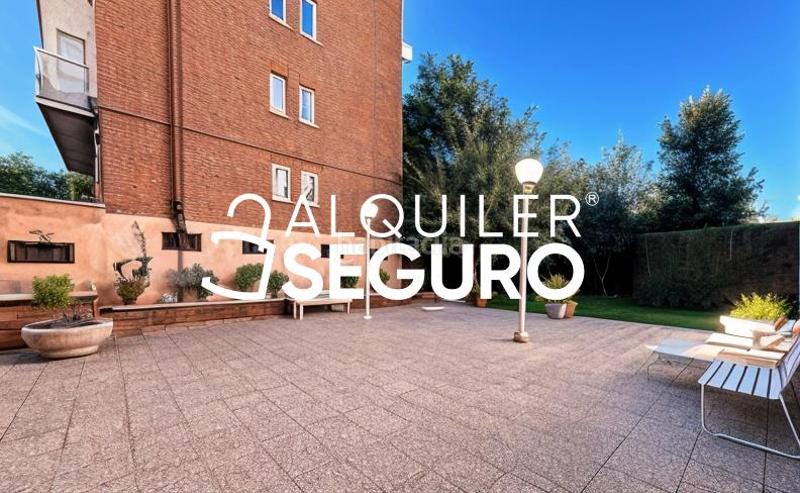 Foto 19313cfb-2835-46af-8038-8b21bebe3caf. Rent flat with heating pool in Pinar del Rey Madrid