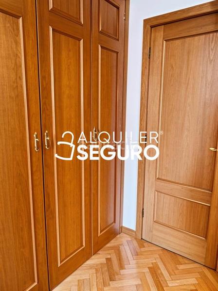 Foto 3060291d-e6c6-4bca-bc57-e826238ce1e8. Rent flat with heating pool in Pinar del Rey Madrid