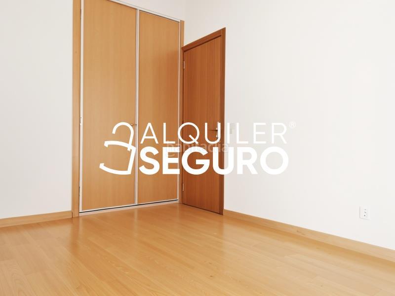 Foto 42ce44d6-2af8-43d0-80c3-e4199bdc9757. Rent flat with heating in Valleaguado-La Cañada Coslada