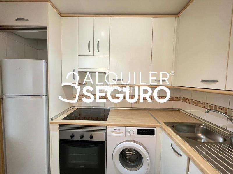 Foto 43c01cb1-668f-4d78-bd74-23ed0b73ce3e. Alquiler piso  c de los timbales en Cuatro Vientos Madrid