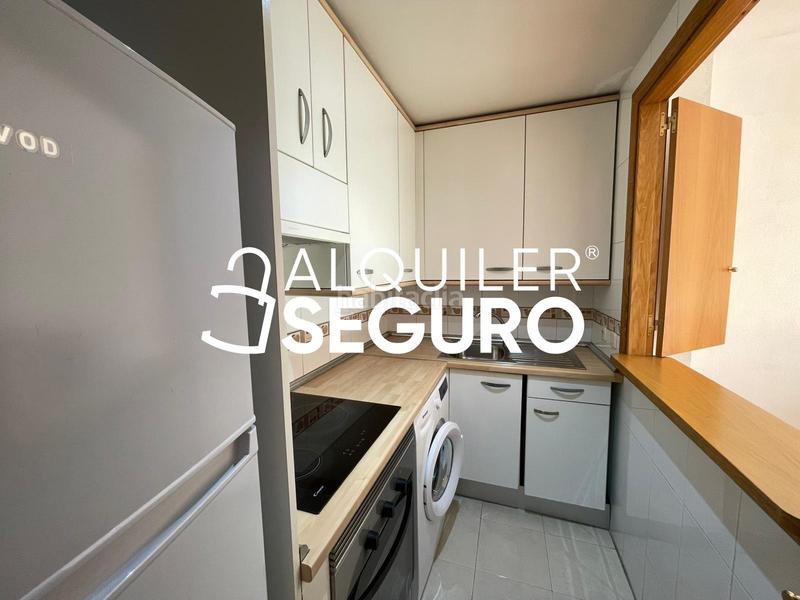 Foto 446a6829-fadd-4f2f-8398-dbd6f8322ec2. Rent flat with heating parking pool in Cuatro Vientos Madrid
