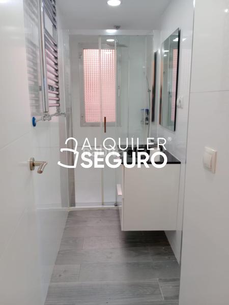 Foto 54e03979-8bda-4cc7-84d3-28a7a907ac15. Miete etagenwohnung mit heizung in Ventas Madrid