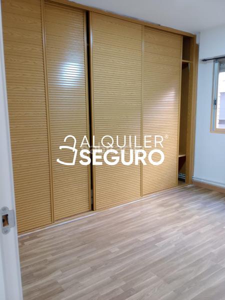 Foto c050d8fb-e21f-45bd-a5b5-068439002e74. Miete etagenwohnung mit heizung in Ventas Madrid