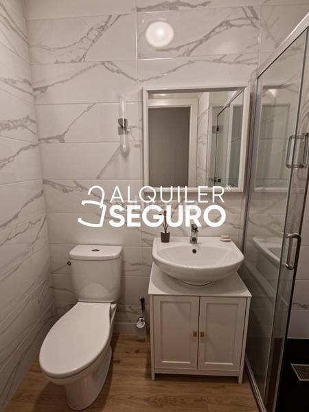 Foto 3273fd43-1b20-4a7f-a7bc-c7b078a7fbca. Miete etagenwohnung mit heizung in Comillas Madrid