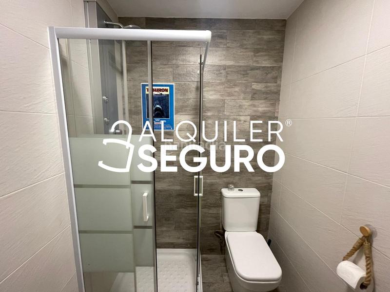 Foto d26b8b56-87d3-4d12-8331-0fad2f072f5a. Rent flat with heating in San Isidro Madrid