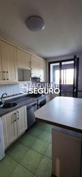 Foto 6fad8cf3-9a0f-4ef2-8bf6-5d6345e99fe7. Alquiler piso  c fernando zuazua en Fozaneldi - Tenderina Oviedo