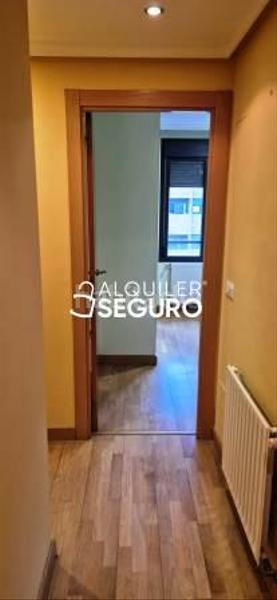 Foto c5dd2814-695c-4749-a680-7b9126767f22. Rent flat with heating in Fozaneldi - Tenderina Oviedo