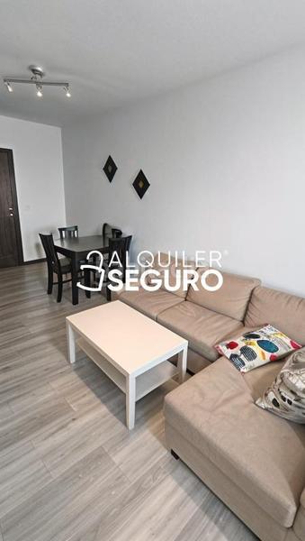 Foto 4c496066-9abd-4a5f-ba5b-a0839e1fc322. Affitto appartamento con parcheggio in Gelves