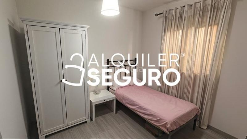 Foto 3e61d0e2-3ffa-47fe-a15e-8855802fae22. Rent flat with parking in Gelves