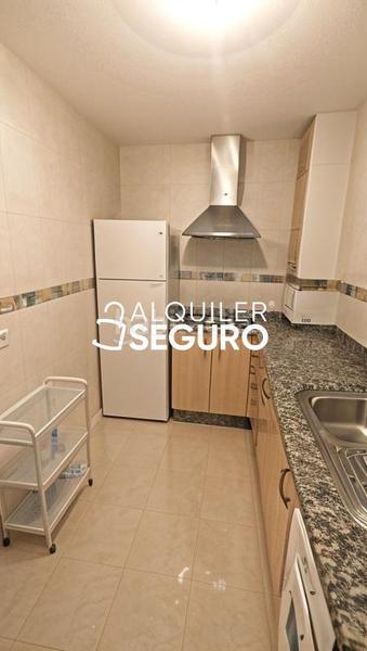 Foto 80371f59-61d3-4884-95b7-69fec9451e21. Rent flat with parking in Gelves