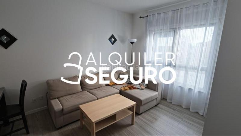 Foto 8748fd54-de49-4e6e-95ab-19e396d2827d. Rent flat with parking in Gelves