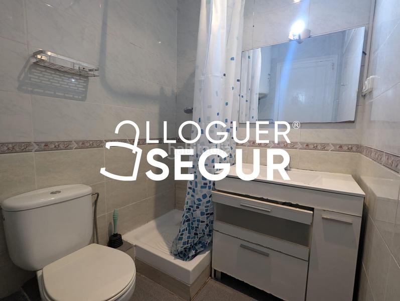 Foto cb8ab8b4-f945-49fe-b581-1fed296ed602. Alquiler estudio  c del pare jacint alegre en Barcelona