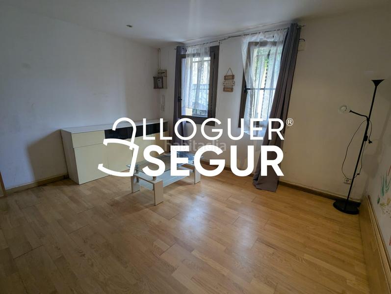 Foto ffc9fba2-1a4b-428f-bea2-aed430878d45. Alquiler estudio  c del pare jacint alegre en Barcelona