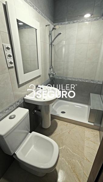 Foto a22a2ded-b303-468e-9cdf-8a2e5f151583. Location chalet avec parking dans Oromana Alcalá de Guadaira