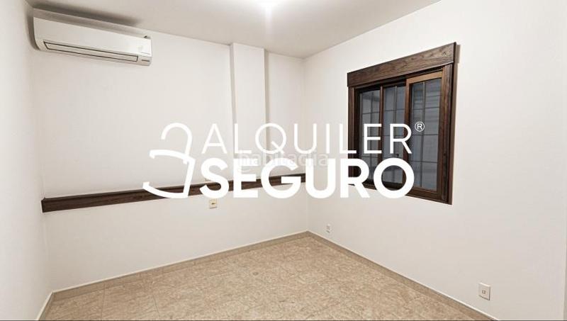 Foto 28e83bbd-6d30-4ac0-b089-5c68ad2b991f. Rent chalet with parking in Oromana Alcalá de Guadaira