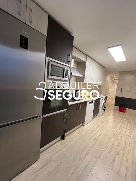 Foto bef58003-32c4-470d-a22e-4b9ed18a01d6. Alquiler piso  c angelillo en Palomeras Sureste Madrid