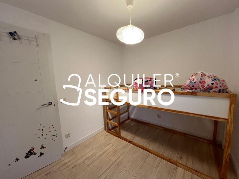 Foto f1f007cf-b197-4668-961d-9328271b9e2a. Alquiler piso  c angelillo en Palomeras Sureste Madrid