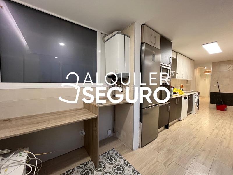 Foto 20021b76-ac10-439b-b54a-272abbcab96a. Rent flat with heating in Palomeras Sureste Madrid