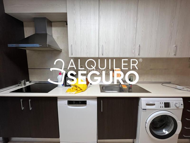 Foto 7b2b1ded-1b59-4ac3-96f3-534054965e8d. Rent flat with heating in Palomeras Sureste Madrid
