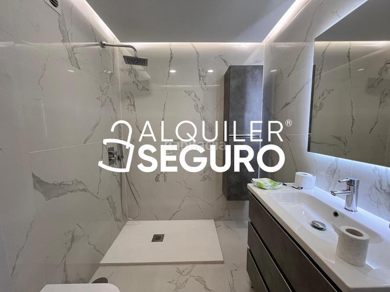 Foto 89dd7c86-08b2-430f-a340-170905ae324f. Rent flat with heating in Palomeras Sureste Madrid