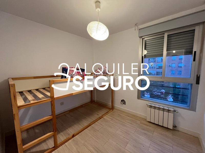 Foto f0303ee4-684f-488c-a950-5cb10655c25c. Rent flat with heating in Palomeras Sureste Madrid