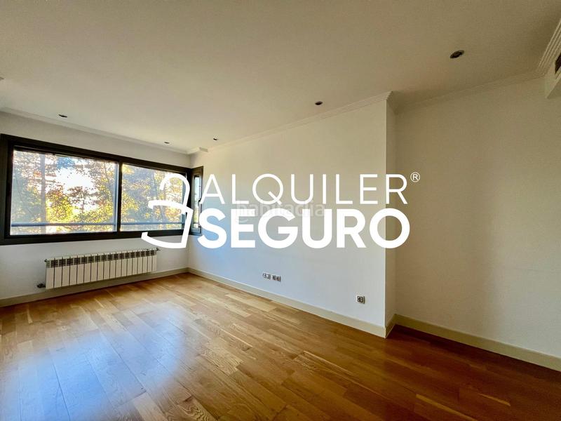 Foto 29280199-53b9-4cc5-ba73-ba02526ef8b6. Rent flat with heating parking pool in San Juan Bautista Madrid