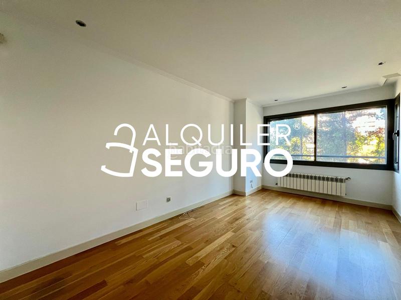 Foto 841644cf-2729-4a7a-a2f6-e92bf5d6f750. Rent flat with heating parking pool in San Juan Bautista Madrid