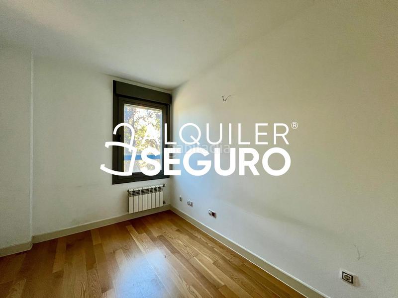 Foto c684cc19-ccf4-4cdf-a2fa-f741ee378e42. Rent flat with heating parking pool in San Juan Bautista Madrid