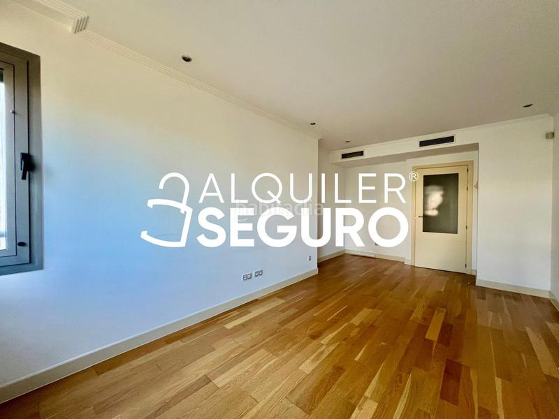 Foto dace52eb-dc00-4b32-8e30-555e97946dfa. Rent flat with heating parking pool in San Juan Bautista Madrid