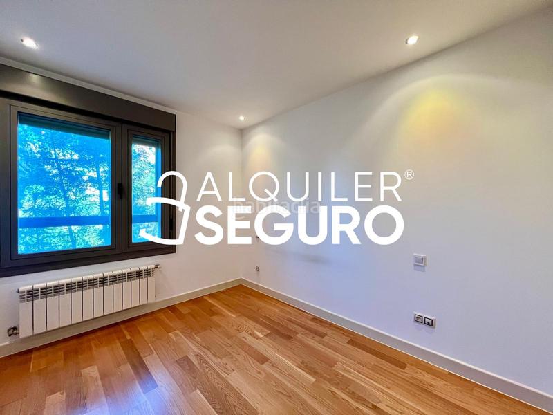 Foto e9c10cee-bccb-4081-b026-b050347bd1eb. Rent flat with heating parking pool in San Juan Bautista Madrid