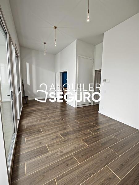 Foto 619884ad-d826-4937-bd5c-151ed5950148. Location chalet avec chauffage parking dans Ajalvir