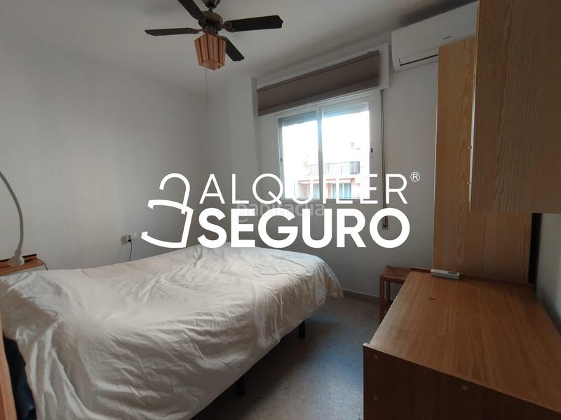 Foto 1badb8f8-6049-4e86-92ab-284634f1b780. Alquiler piso  c hermanos galan casero en Centro ciudad Fuengirola