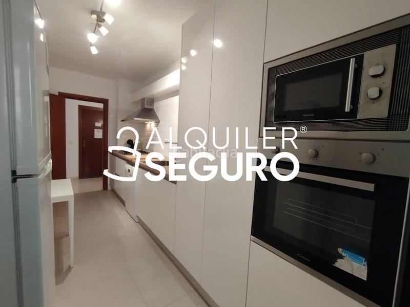 Foto 9b0fb92c-3d87-47a3-a7b6-0f5c698427a0. Alquiler piso  c hermanos galan casero en Centro ciudad Fuengirola