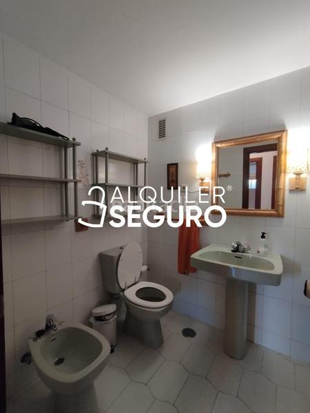 Foto f91f2d49-c730-4d0e-8d16-6523d337961a. Alquiler piso  c hermanos galan casero en Centro ciudad Fuengirola