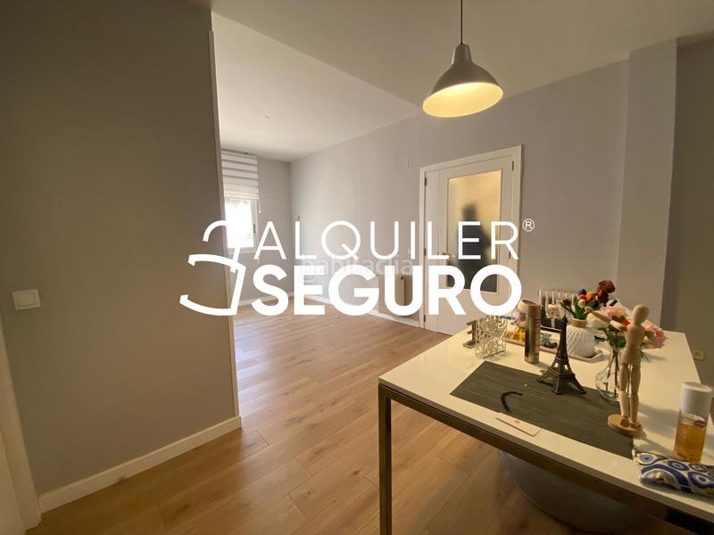 Foto edd646b0-c8da-4bcc-8035-ee45847bc5b6. Miete etagenwohnung mit heizung parking in Palomeras Bajas Madrid